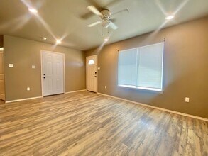 1713 E Colgate St in Lubbock, TX - Building Photo - Building Photo