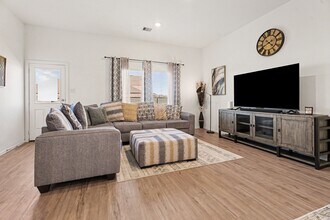 9502 Brookside Point Dr in Baytown, TX - Building Photo - Building Photo