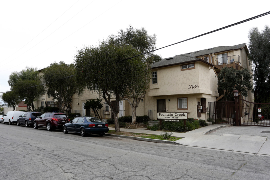 Fountain Creek Apartments in Long Beach, CA - Foto de edificio