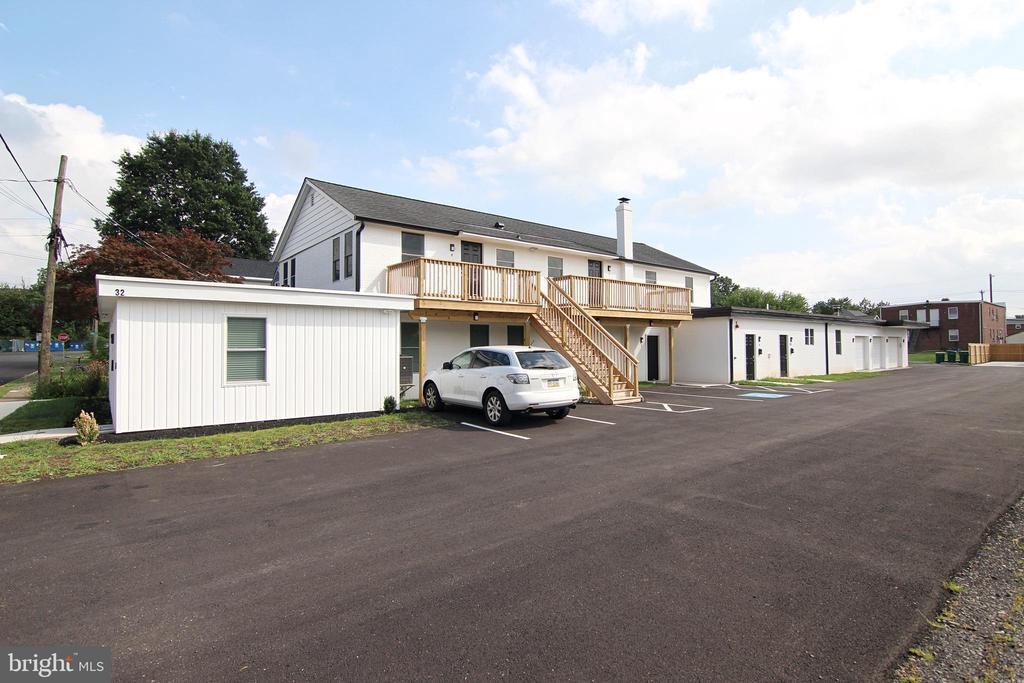 32 E Blaine St in Lansdale, PA - Building Photo