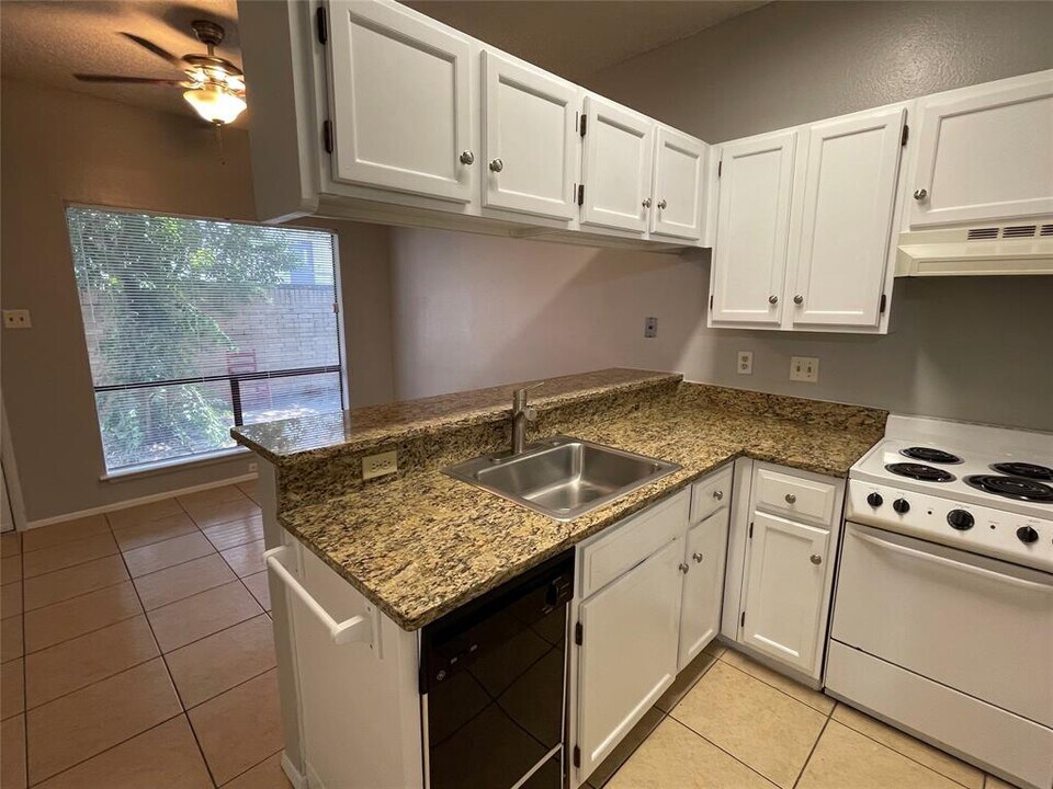1905 San Gabriel St in Austin, TX - Building Photo