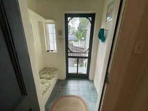 36 Lovett St, Unit 2 in Beverly, MA - Building Photo - Building Photo