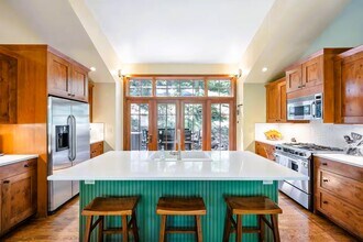 738 Skyline Dr in Idaho Springs, CO - Building Photo - Building Photo