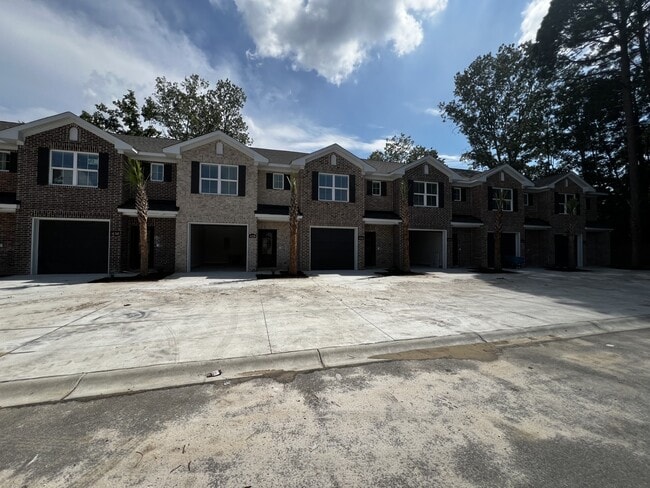 property at 424 Wren Crest Ln