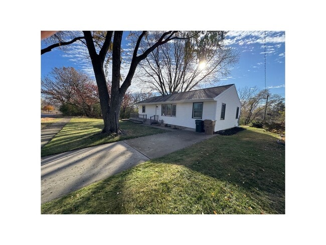 3921 Sycamore Ave in Madison, WI - Building Photo - Building Photo