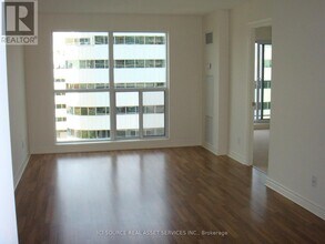 70 Town Centre Court in Toronto, ON - Building Photo - Building Photo