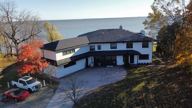 property at 10245 Dixie Hwy