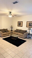 4989 Thames St W in Kissimmee, FL - Building Photo - Building Photo