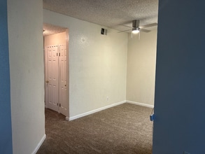 474 Shadowgraph Dr in San Jose, CA - Foto de edificio - Building Photo