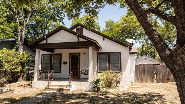 816 Stark St in Austin, TX - Building Photo - Building Photo