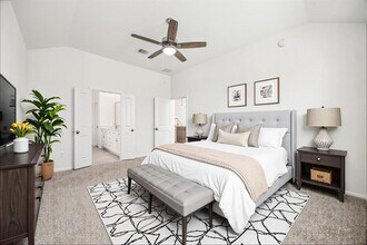 21127 Secret Garden Ln in Tomball, TX - Foto de edificio - Building Photo