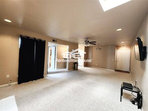 9809 Richmond Ave. in Houston, TX - Building Photo - Building Photo
