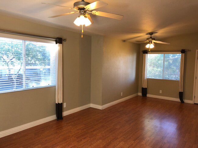 8400 W Charleston Blvd, Unit 239 in Las Vegas, NV - Foto de edificio - Building Photo