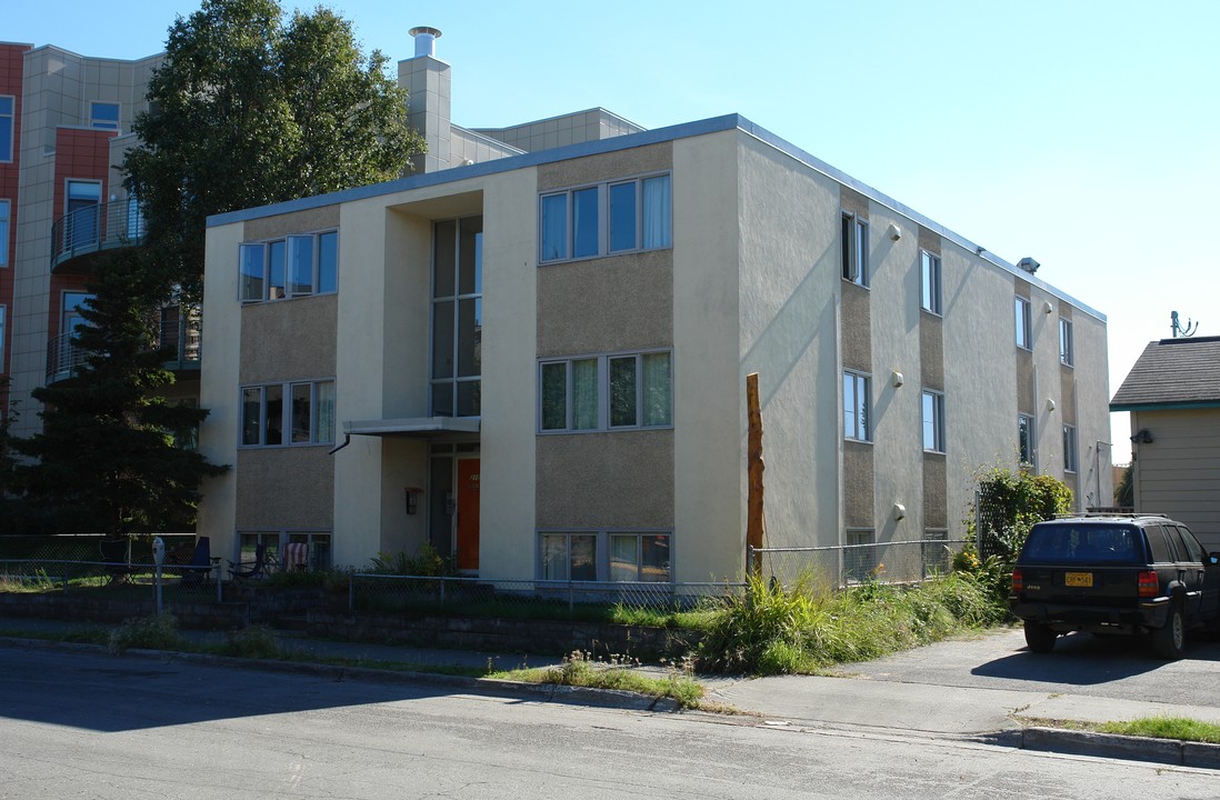 210 E 7th Ave in Anchorage, AK - Building Photo