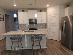 10818 Sugar Pne Ln in Arcola, TX - Building Photo - Building Photo