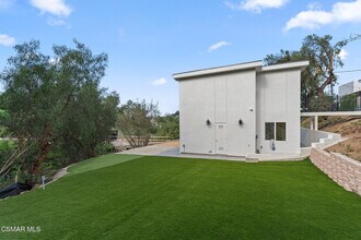 265 McKnight Rd in Newbury Park, CA - Building Photo - Building Photo