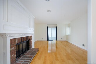 54 Bennett Common Way in Millbrook, NY - Building Photo - Building Photo