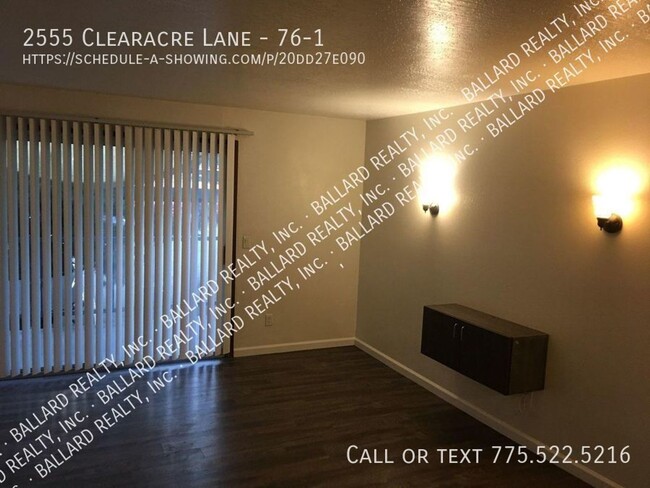 2555 Clear Acre Ln in Reno, NV - Foto de edificio - Building Photo