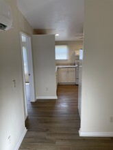 243 Cobb St, Unit A in Norwood, GA - Foto de edificio - Building Photo