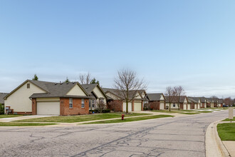 Bromley Park Condominiums in Superior Township, MI - Building Photo - Building Photo