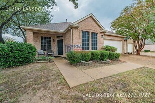 10706 Lansdowne Ln in Rowlett, TX - Building Photo