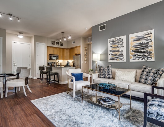 800 Town and Country Blvd in Houston, TX - Building Photo - Building Photo