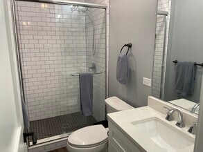 1841 W School St, Unit 1 in Chicago, IL - Building Photo - Building Photo