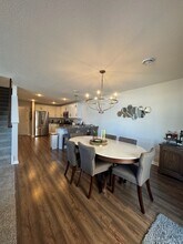 6908 Jody Ave S in Cottage Grove, MN - Foto de edificio - Building Photo