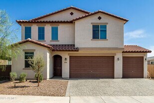 17995 W Hilton Ave, Unit B in Goodyear, AZ - Building Photo