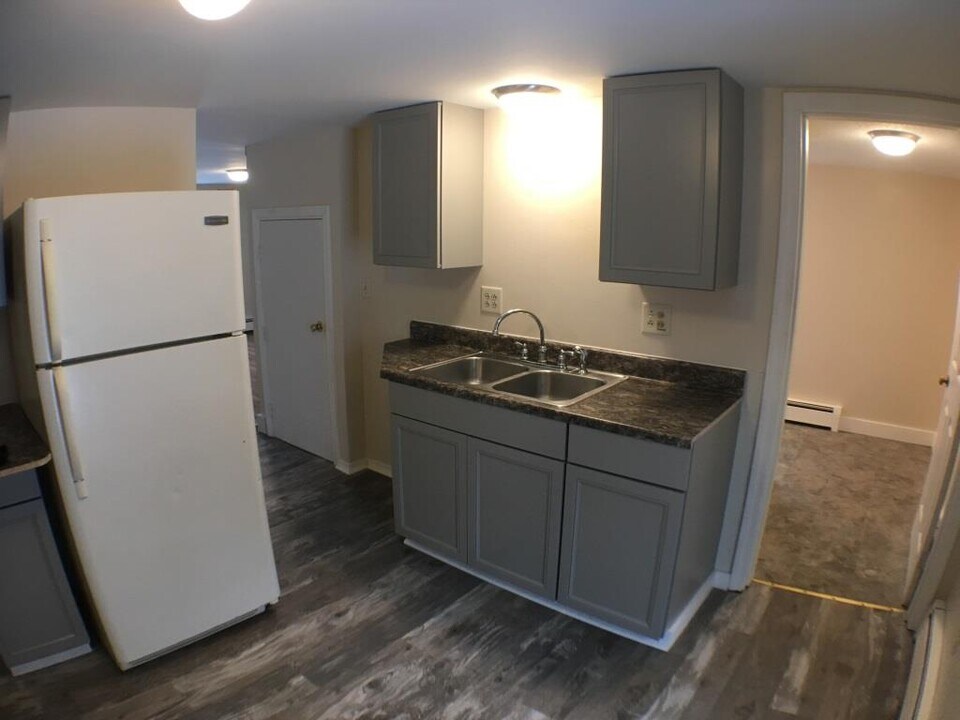 12 Spring St in Brewer, ME - Building Photo