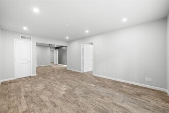 6014 E University Blvd, Unit 137 in Dallas, TX - Building Photo - Building Photo