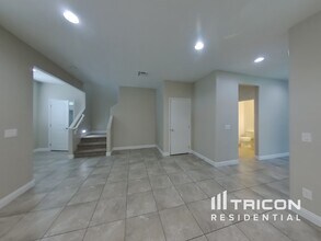 302 N 69th Pl in Mesa, AZ - Building Photo - Building Photo