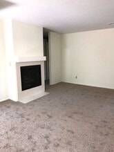 10343 Azuaga St in San Diego, CA - Building Photo - Building Photo