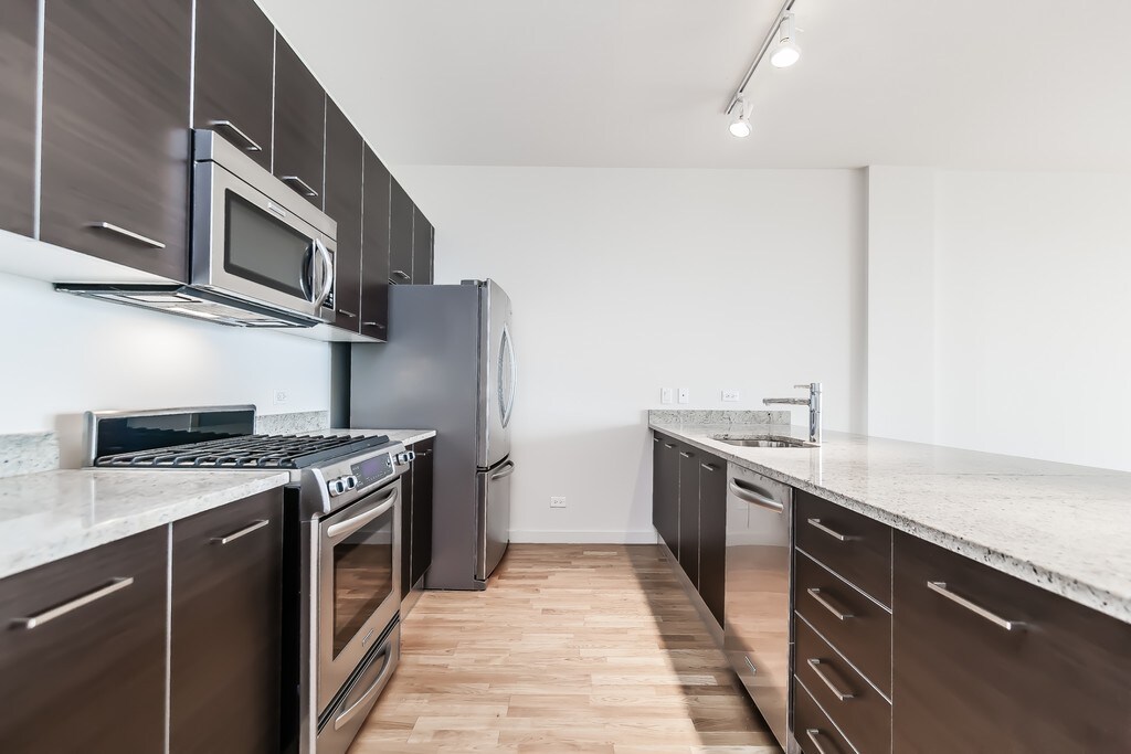 Mondial River West Apartments in Chicago, IL