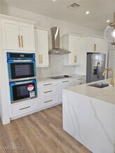 1132 Northwest 28th Ave in Cape Coral, FL - Foto de edificio - Building Photo