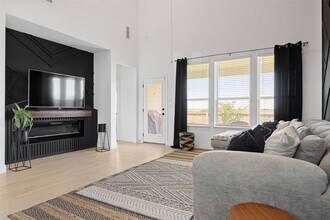 400 Turnbuckle Bnd in Leander, TX - Building Photo - Building Photo