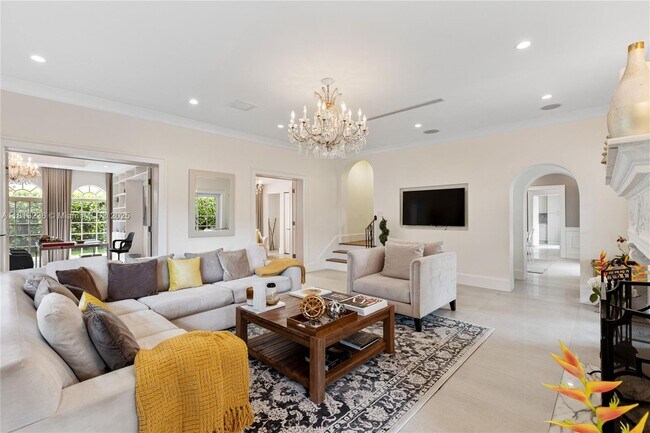 property at 2914 Alton Rd
