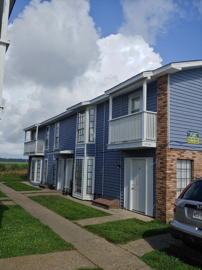 property at 118 Oak Ridge Ave