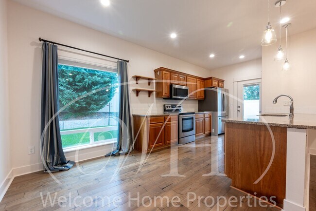 22 NE Hadley Way in College Place, WA - Building Photo - Building Photo