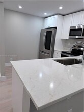 2324 S Cypress Bend Dr in Pompano Beach, FL - Building Photo - Building Photo