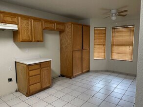 2065 Pajaro Way in Stockton, CA - Building Photo - Building Photo