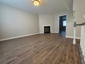 3000 Essington Dr in Dublin, OH - Building Photo - Building Photo