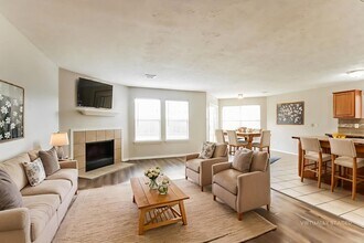 19410 Pine Cluster Ln in Humble, TX - Foto de edificio - Building Photo