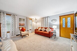 406 Liberty St in Yorkville, IL - Building Photo