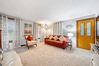 502 Liberty St, Unit SI ID1285018P in Yorkville, IL - Building Photo - Building Photo