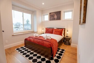 661 Hampshire Ave in Redwood City, CA - Building Photo - Building Photo