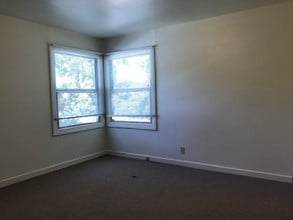 823 Washington St in Santa Rosa, CA - Building Photo - Building Photo