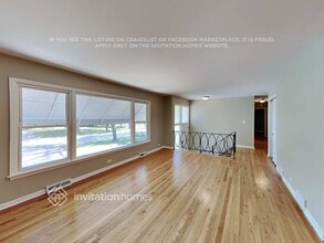 404 S Crestwood Ln in Mount Prospect, IL - Building Photo - Building Photo