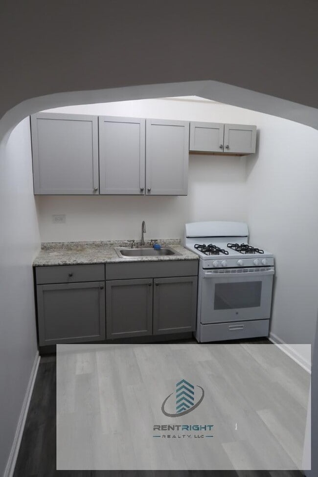 4477 N Elston Ave in Chicago, IL - Building Photo - Building Photo