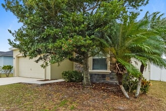 7012 Brenton Manor Ln, Unit 1403 in Winter Haven, FL - Foto de edificio - Building Photo